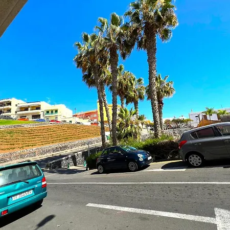 Ground Floor Apartment Very Close To The Sea!
