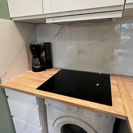 Ground Floor Apartment Very Close To The Sea! *
